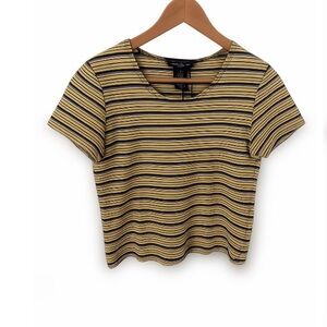 Chic Striped Short Sleeve Top in Yellow and Black